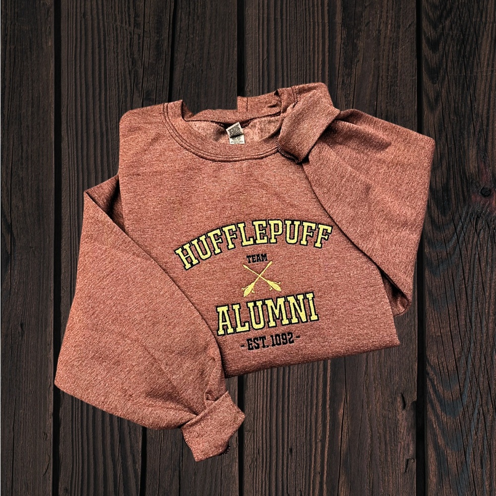 Hufflepuff Alumni Embroidered Crewneck Sweatshirt